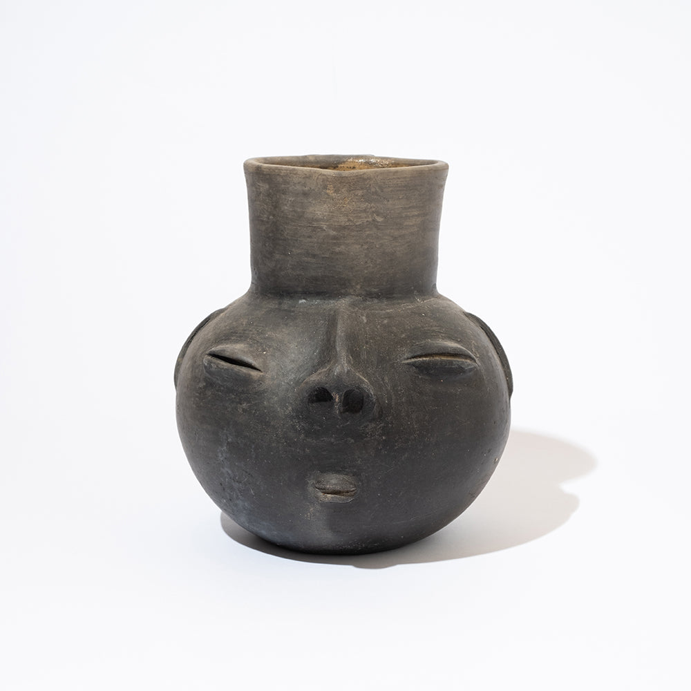 BARRO NEGRO VASE WITH FACE